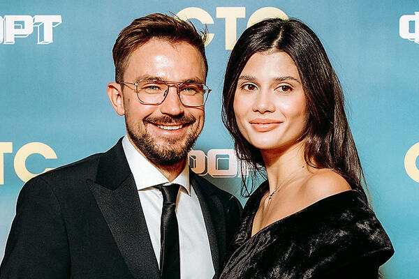 Жена показала, как сделала Петрова счастливым — сюрприз для именинника