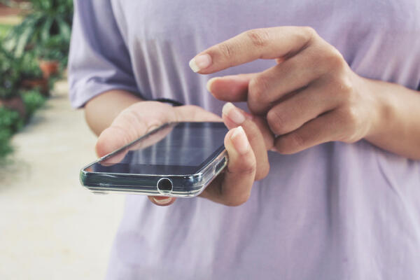 Перевод денег заблокировали: на какие вопросы сотрудника банка можно ответить по телефону