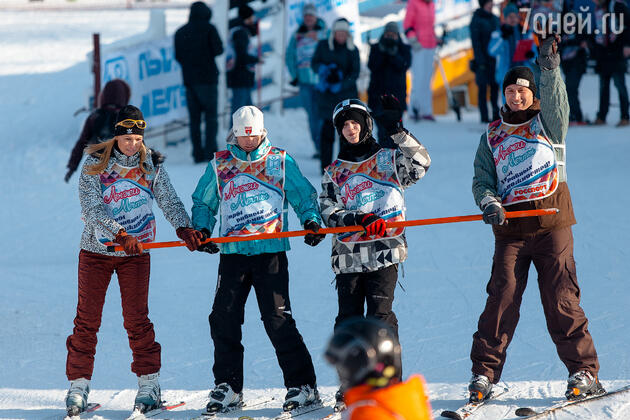 Участники проекта «Лыжи мечты» с Анатолием Белым