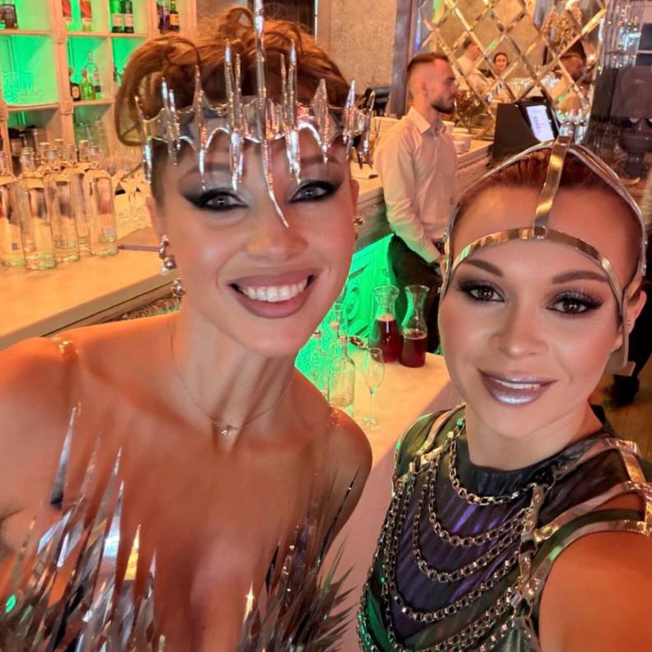 Полина Диброва на вечеринке