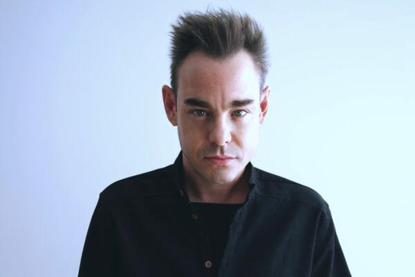 Сергей Чирков стал ведущим шоу, где участникам предлагают рискнуть жизнью