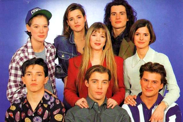 «Элен и ребята»: как выглядят звезды культового сериала спустя 30 лет