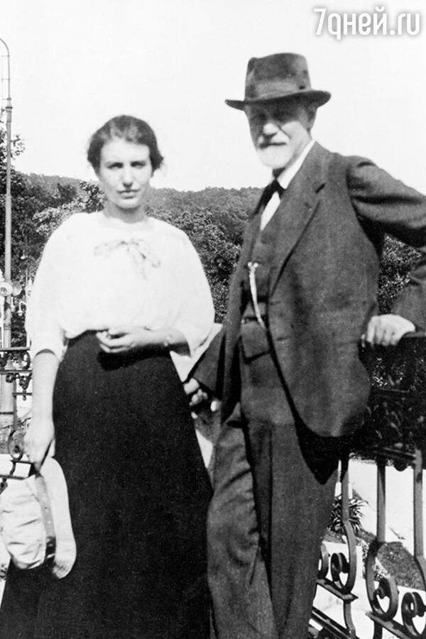 Зигмунд Фрейд с дочерью 