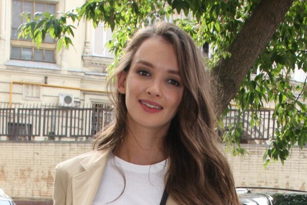 Паулина Андреева и Константин Хабенский вышли на работу