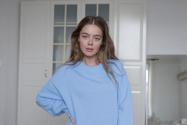 Родившая экс-солистка группы Serebro впервые показала ребенка