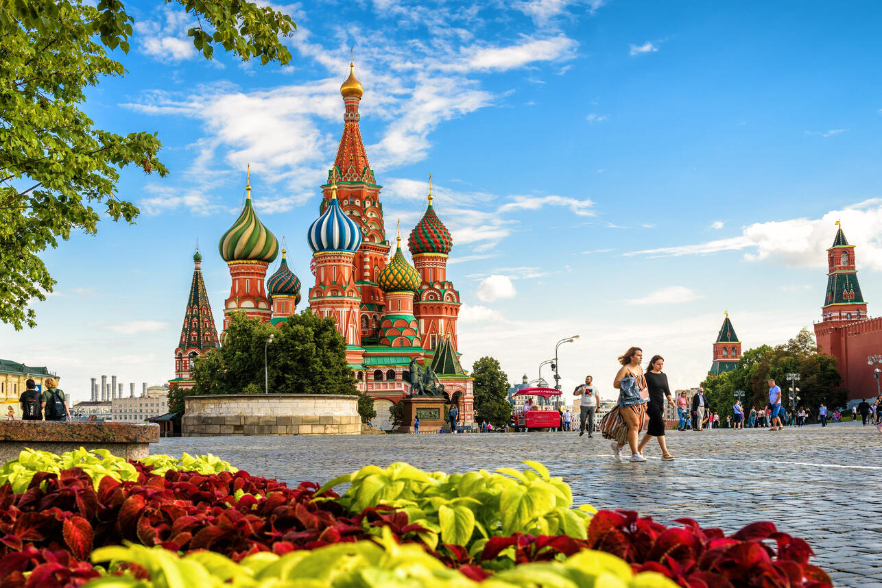 куда сходить на свидание в Москве летом, летние свидания Москва, романтические места Москвы, пикник в парке Горького, прогулка на теплоходе Москва, ужин на веранде Москва, аренда яхты Москва, необычные свидания Москва, свидание с небольшим бюджетом, романтика в Москве