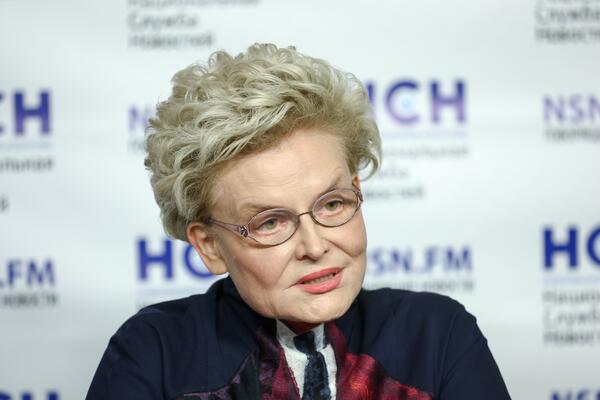 Что Малышева сделала со своим лицом — лифтинг, ботокс и филлеры в избытке