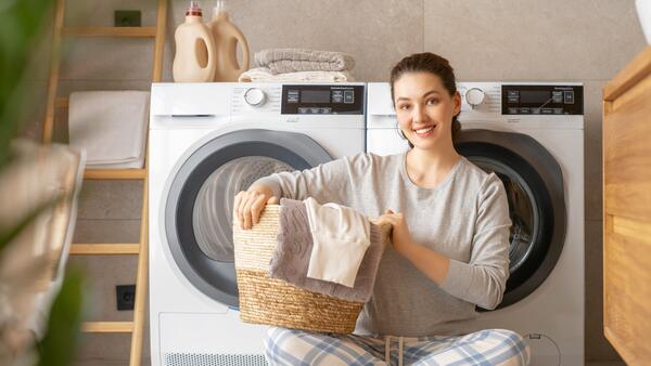 Как правильно стирать одежду: руководство для всех типов вещей