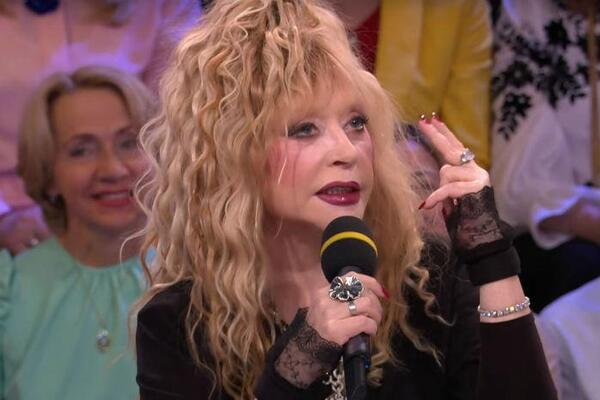 А как же Пугачева? Стало известно, кто на самом деле владеет замком в деревне Грязь