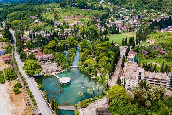 Живописная Абхазия: как добраться и что посмотреть