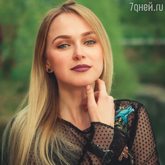 чем замазать брови для грима. Смотреть фото чем замазать брови для грима. Смотреть картинку чем замазать брови для грима. Картинка про чем замазать брови для грима. Фото чем замазать брови для грима