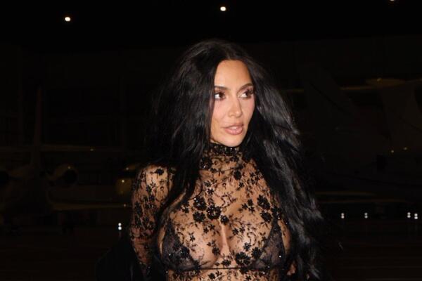 Официально признала свой роман: Ким Кардашьян дебютировала с бойфрендом на мероприятии 