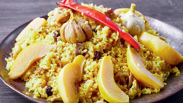 Александр Белькович: плов с курицей и айвой