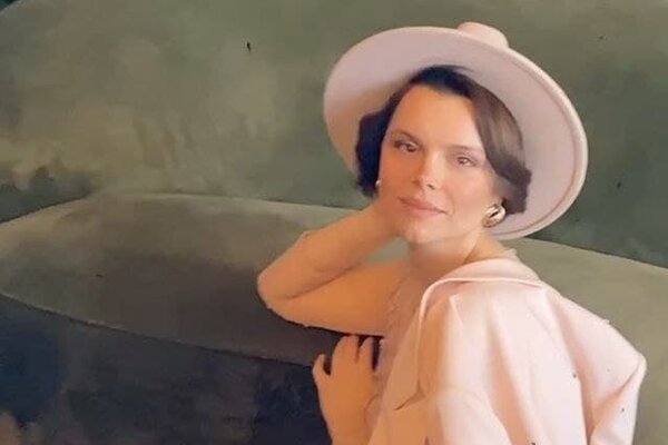 «Похожа на Лизу Боярскую» Жена Петросяна без очков кардинально преобразилась