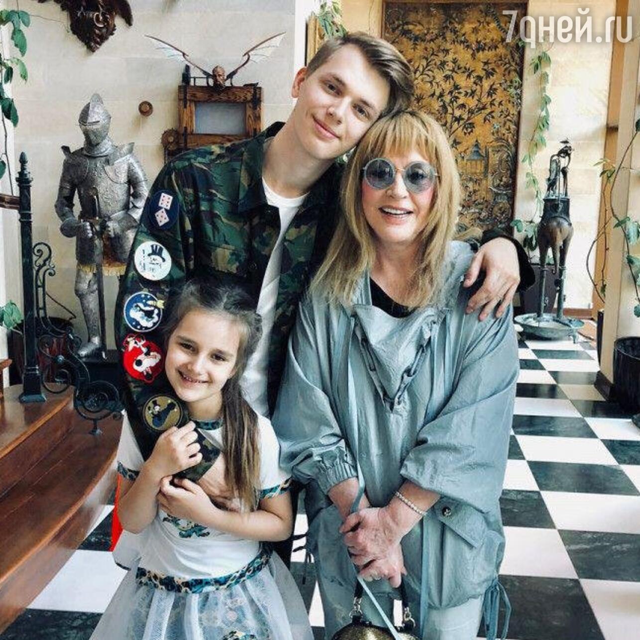 Грозненский суд решил, что до окончания процесса сын Байсарова и Орбакайте останется с отцом