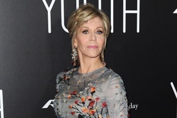 Образ дня: Джейн Фонда в Valentino