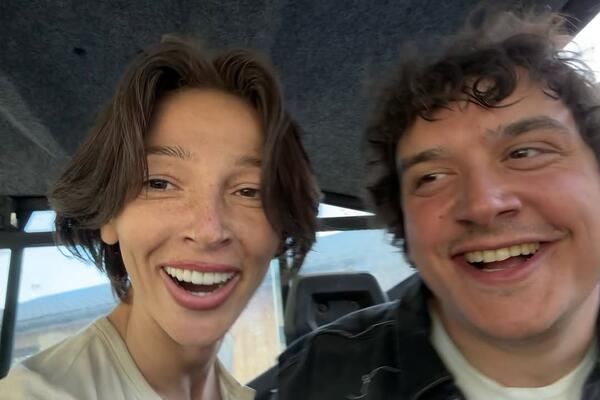 &laquo;Ситцевая свадьба в снегах: Настя Ивлеева и Филипп Бегак отметили годовщину тайного брака в Мурманске&raquo;