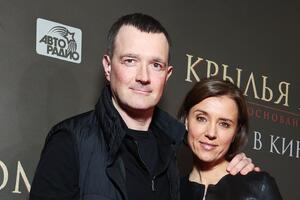 Бероев предстал в новом имидже на премьере — почти неузнаваем