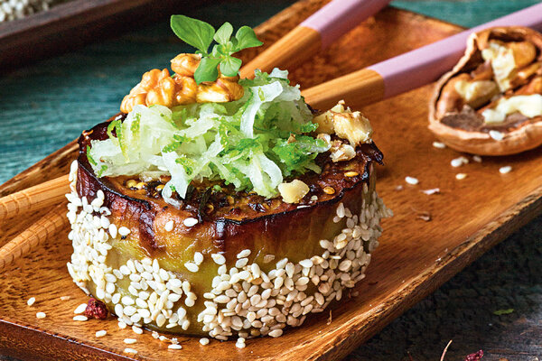 Рецепты от Юлии Высоцкой: баклажаны с японским соусом, котлетки из индейки, вафли с тыквой и кардамоном