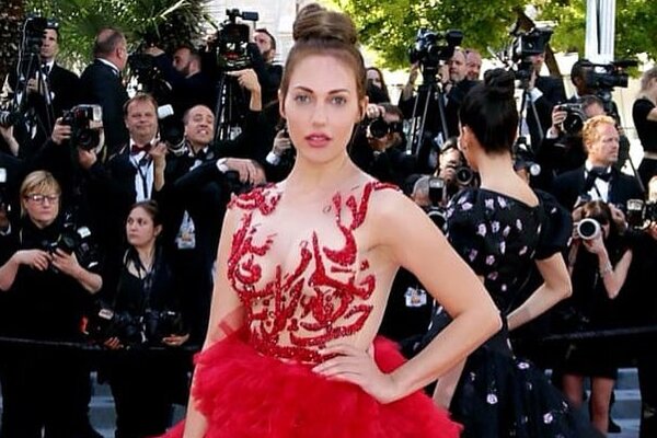 «Настоящая русалка»: Хюррем Султан восхитила фото на пляже