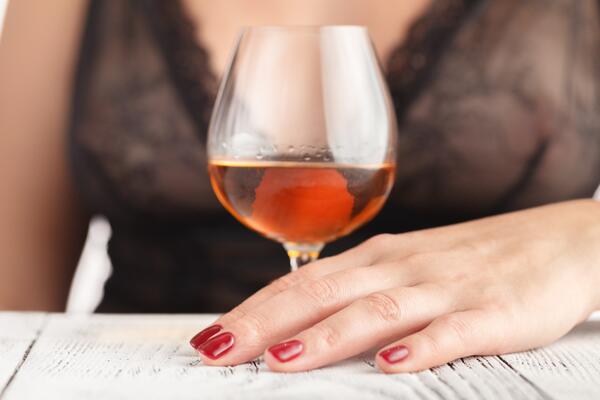 Нарколог: неизлечимость женского алкоголизма — миф 
