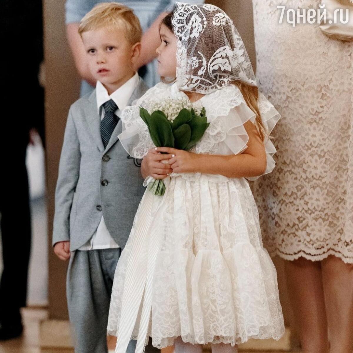 Орыс ауылының секс видеолары Барымтадағы порно фильмдер