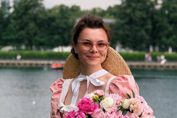 Пятой жене престарелого Петросяна прилетело от юриста — дохвасталась богатством