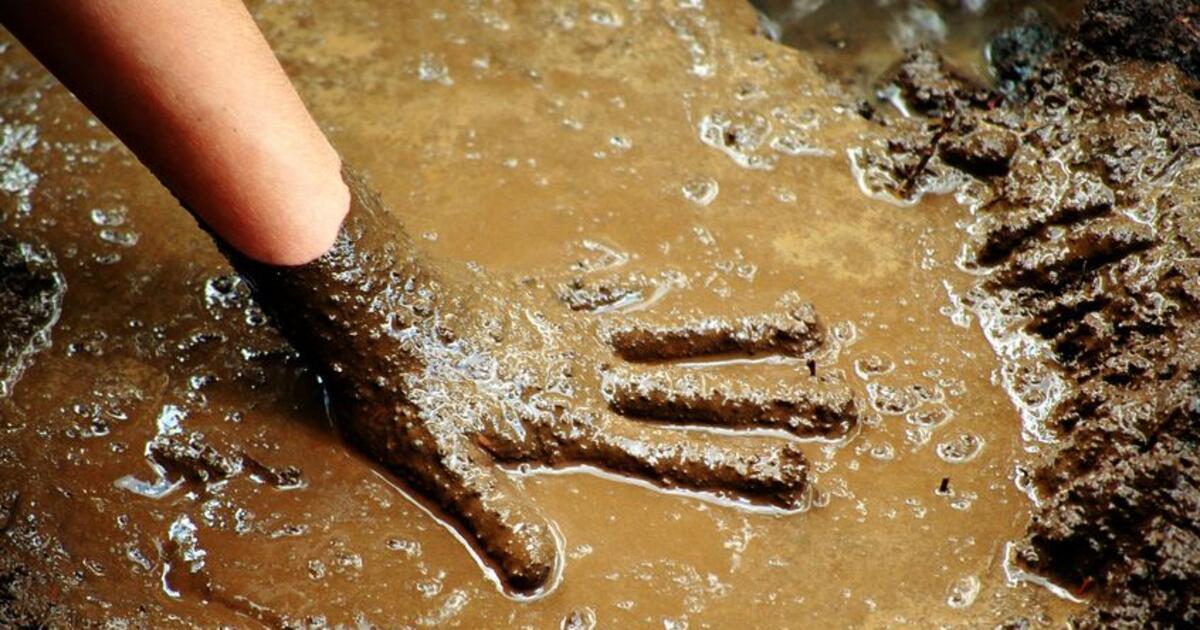 Порно Грязные трусики белые выделения