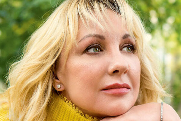 Елена Яковлева сделала пластическую операцию