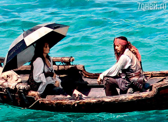 С Пенелопой Крус на съемках «Пиратов Карибского моря»
