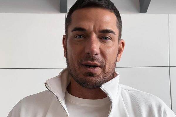 Окна в пол и барная стойка: бывший муж Бородиной показал новую квартиру