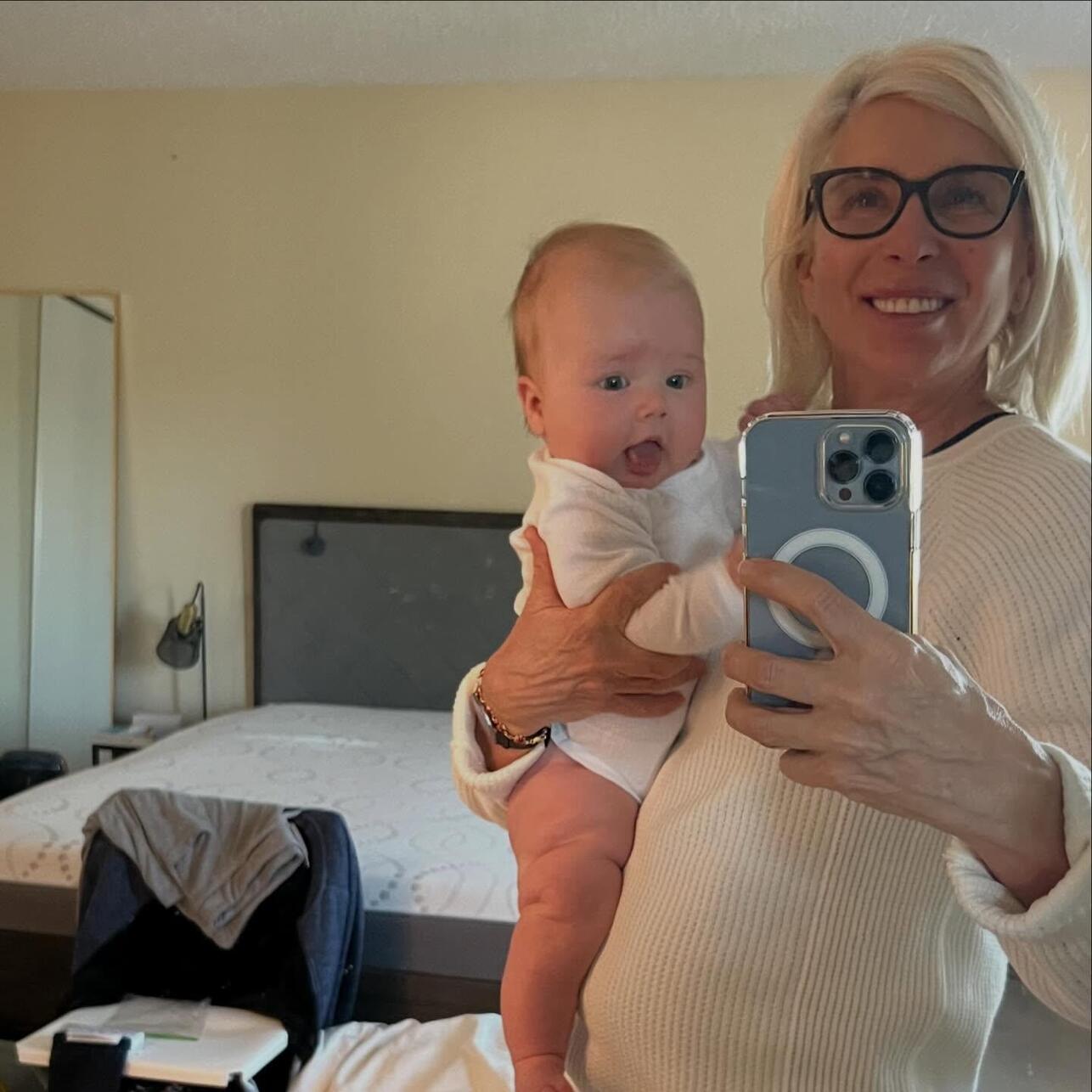 РђР&raquo;Р&micro;РЅР&deg; РЎРІРёСЂРёРґРѕРІР&deg; РІРїР&micro;СЂРІС&lsaquo;Р&micro; РїРѕРєР&deg;Р&middot;Р&deg;Р&raquo;Р&deg; РІРЅСѓС&Dagger;РєСѓ вЂ&rdquo; РјР&deg;Р&raquo;С&lsaquo;С&euro;РєР&micro; РґР&deg;Р&raquo;Рё РЅР&micro;РѕР&plusmn;С&lsaquo;С&Dagger;РЅРѕР&micro; РёРјСЏ