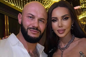 Самойлова показала, как провела Новый год — сразу два жеребца