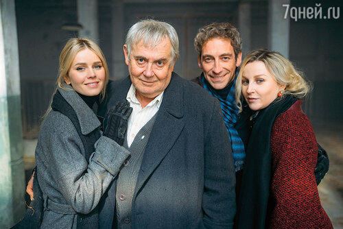 С Юрием Стояновым, Артемом Ткаченко и Ольгой Медынич на съемках сериала «Вампиры средней полосы». 2020 г.