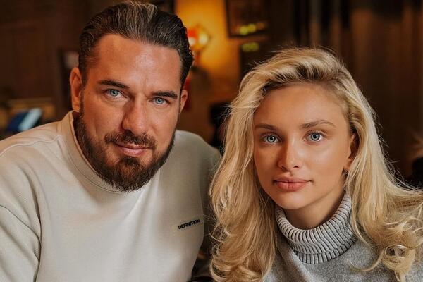 Омарова с молодой женой застукали в роддоме — уже знают пол ребенка