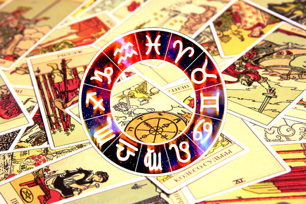 Таро-прогноз на октябрь 2024 года для всех знаков зодиака