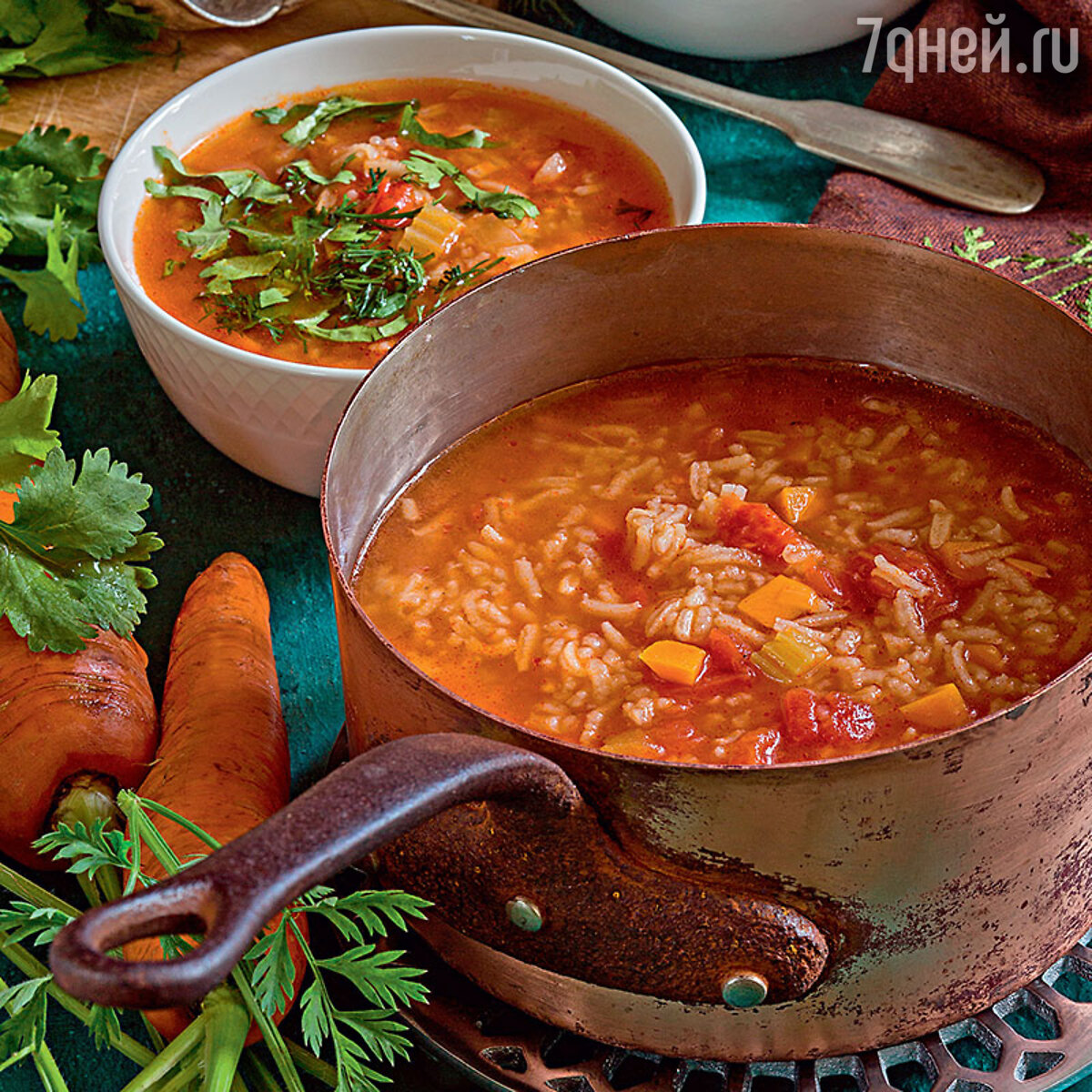 Рецепты от Юлии Высоцкой: рисовый суп с помидорами и шоколадный пирог со  сгущенкой - 7Дней.ру