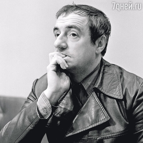 До Марка Захарова Театр имени Ленинского комсомола не пользовался успехом у публики