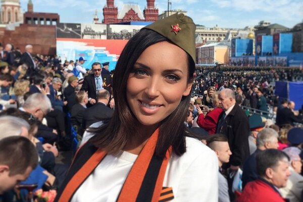 Звезды поздравляют с Днем Победы и вспоминают семейные истории