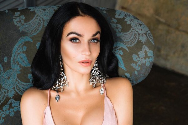 Алена Водонаева купила дом у моря