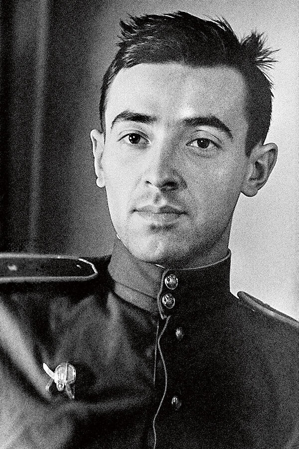 Владимир Этуш