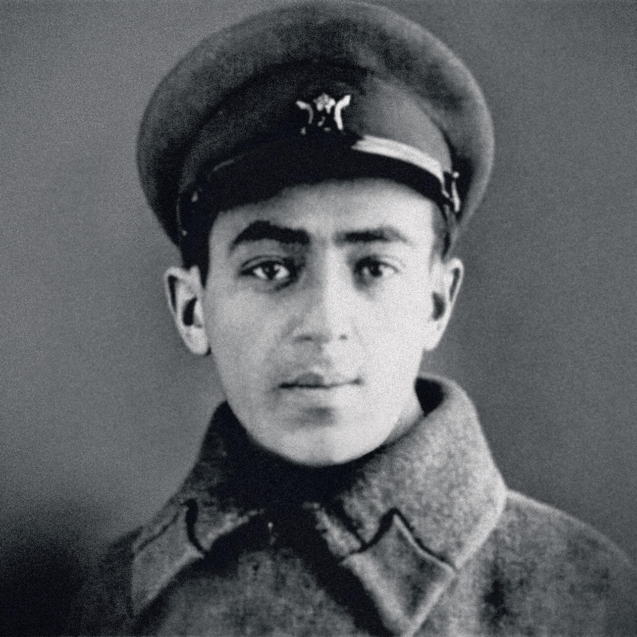 Владимир Этуш