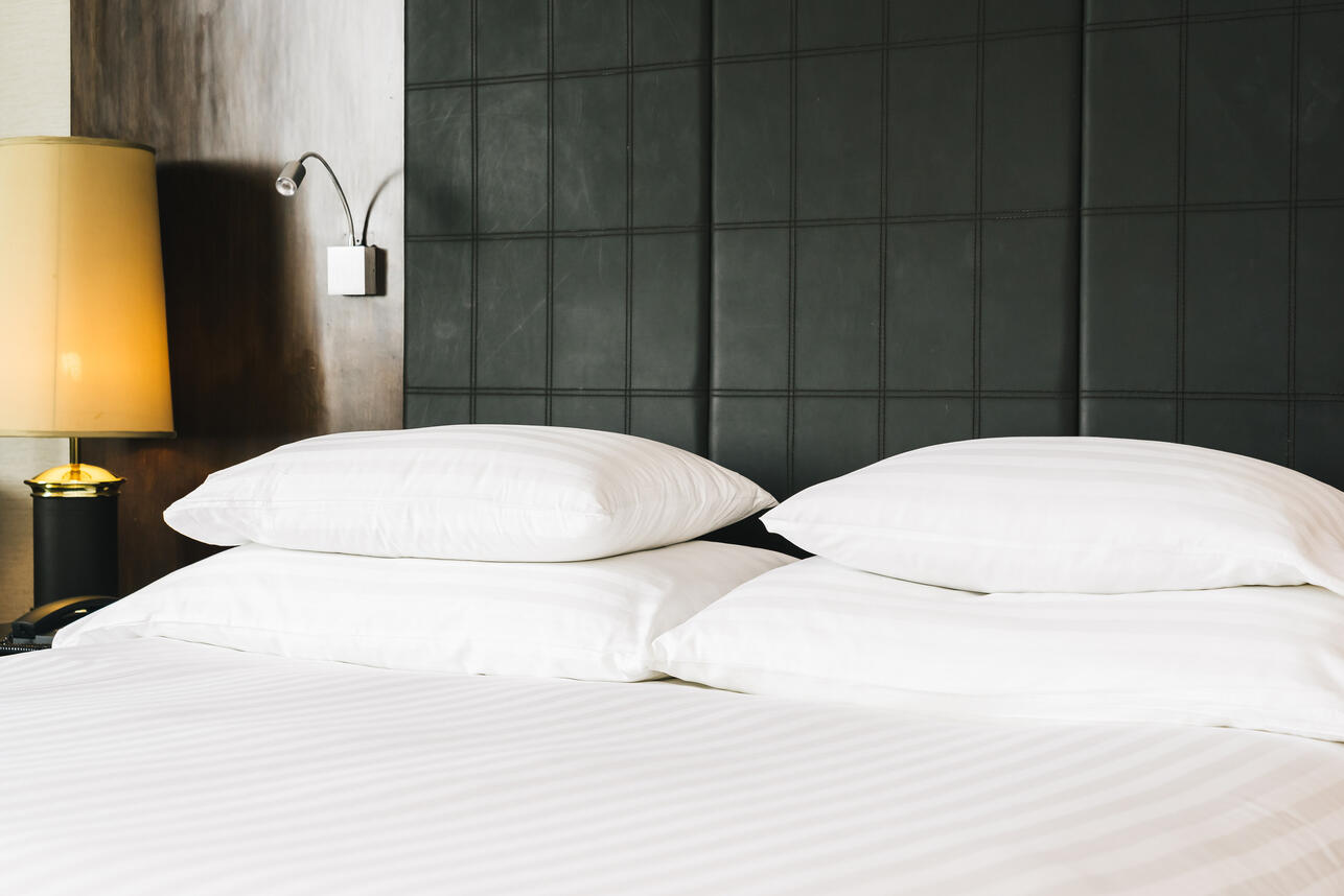 что проверить в отеле, чеклист при заселении, как выбрать номер в отеле, проверка номера в гостинице, советы туристам, безопасность в отеле, комфортный отдых, чистота в номере, как правильно заселиться в отель, ошибки туристов