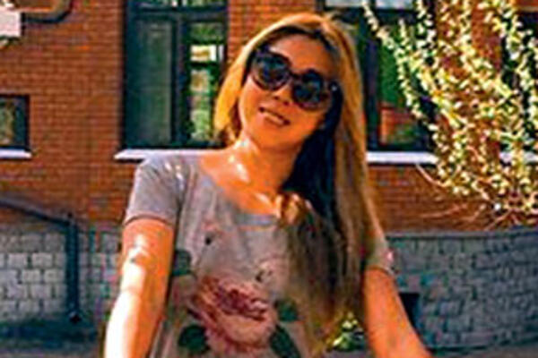 Анита Цой открыла дачный сезон