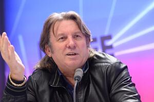 «Путь на сцену закрыт»: опозоренный Гузеевой Лоза ругает бездарную молодежь