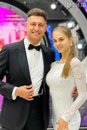 Давид Манукян и Дарья Палей Давид Манукян и Дарья Палей