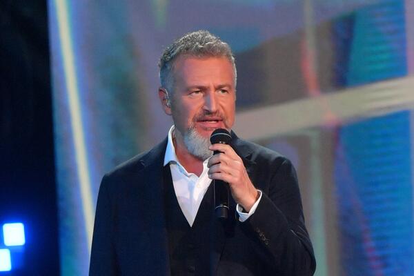 Агутин показал фото с маленькой дочкой от балерины — не подвела отца