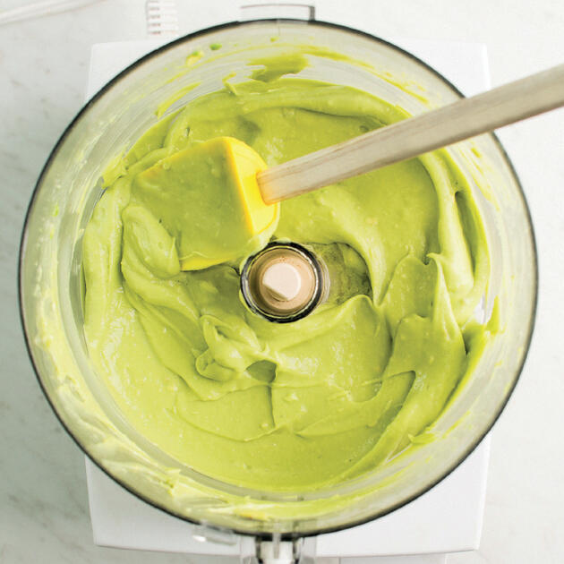 Вегетарианский майонез из авокадо: рецепт натурального и полезного соуса. фото