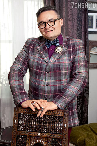 Александр Васильев
