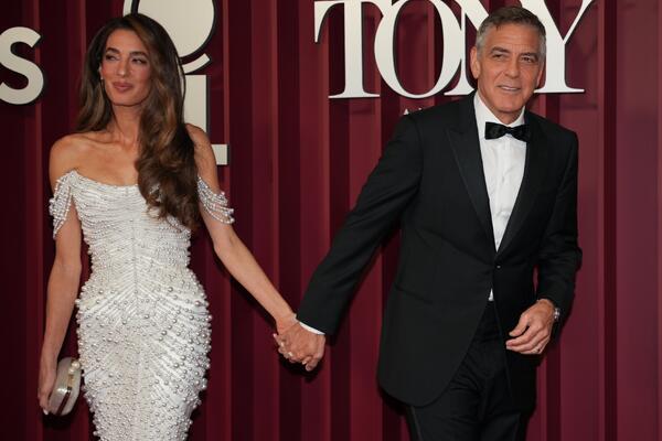 Джордж Клуни официально стал французом: актер и его семья получили новые паспорта    